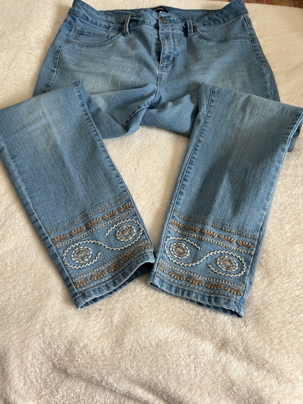 d. jeans Medium Blue Skinny Jeans with Embroidered Ankles - Picture 3 of 6